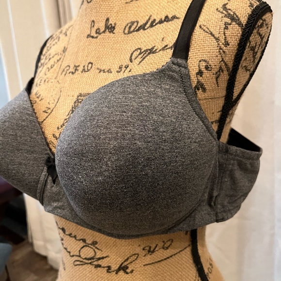 Torrid Curves bra 44B 44 B gray unlined lightly padded - Picture 2 of 3